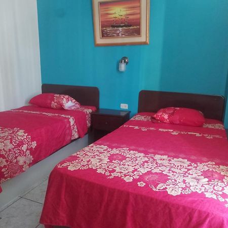 Hotel Dorado Inn ساليناس المظهر الخارجي الصورة