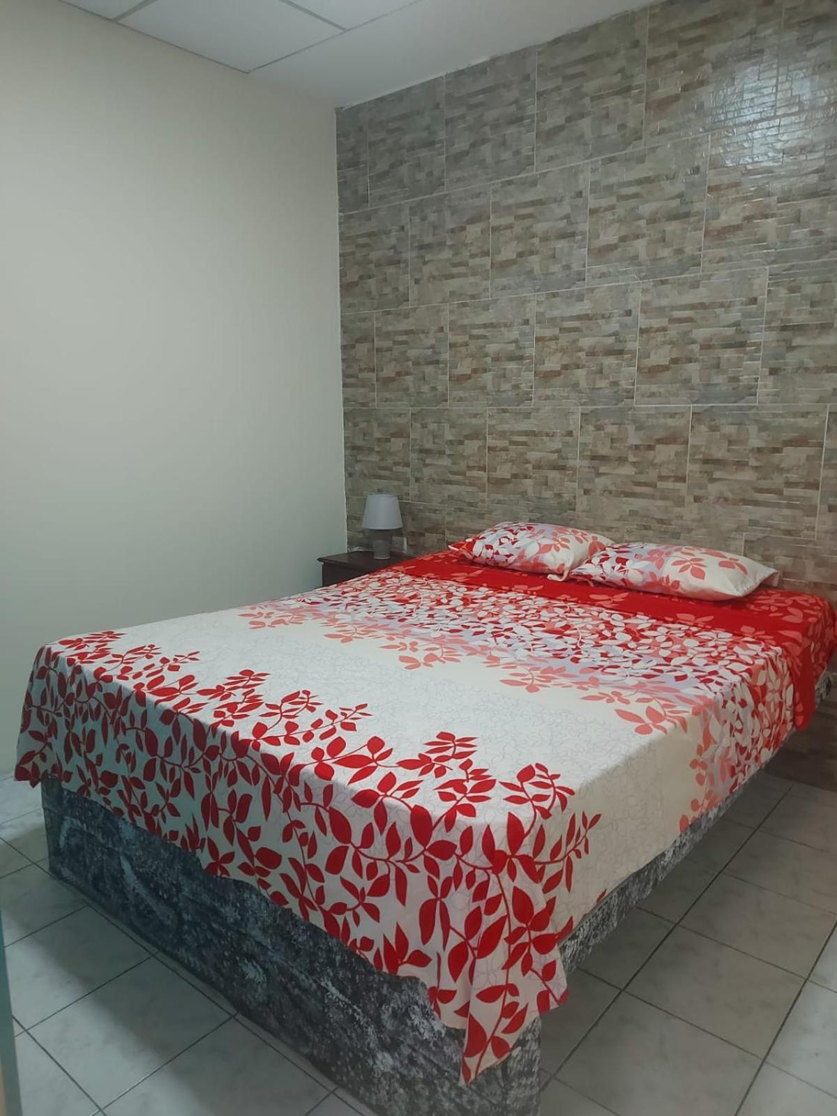 Hotel Dorado Inn ساليناس المظهر الخارجي الصورة