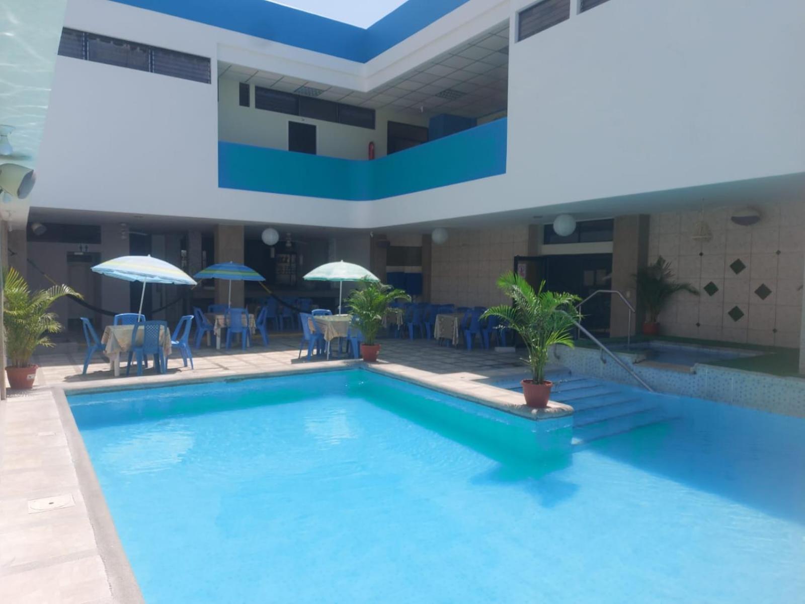 Hotel Dorado Inn ساليناس المظهر الخارجي الصورة